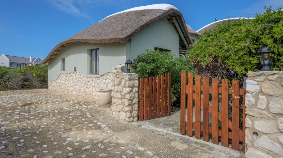 6 Bedroom Property for Sale in Suiderstrand Western Cape